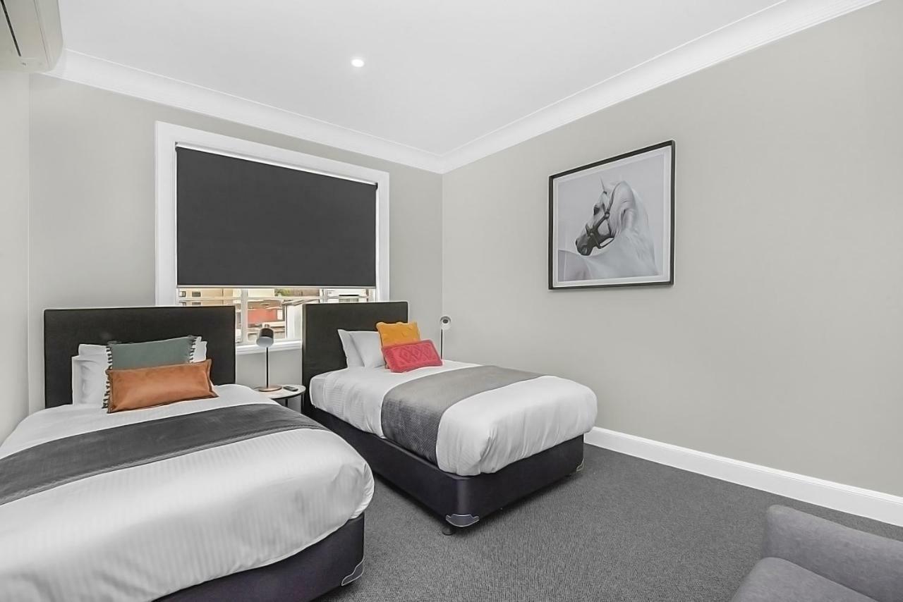 Horse And Jockey Hotel Homebush Сидней Экстерьер фото